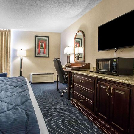 Quality Inn Schaumburg - Chicago Near The Mall Zewnętrze zdjęcie