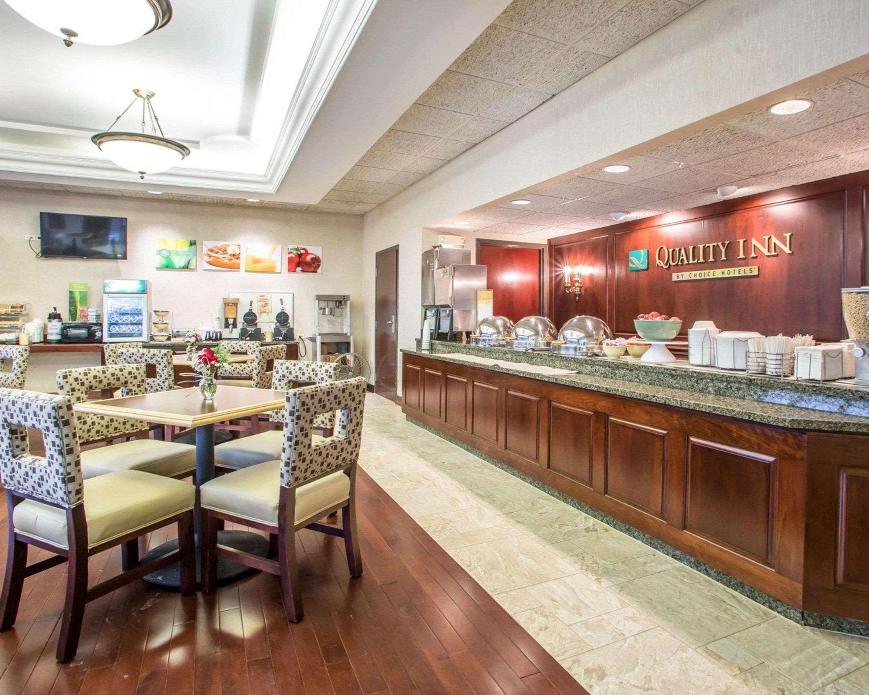 Quality Inn Schaumburg - Chicago Near The Mall Zewnętrze zdjęcie