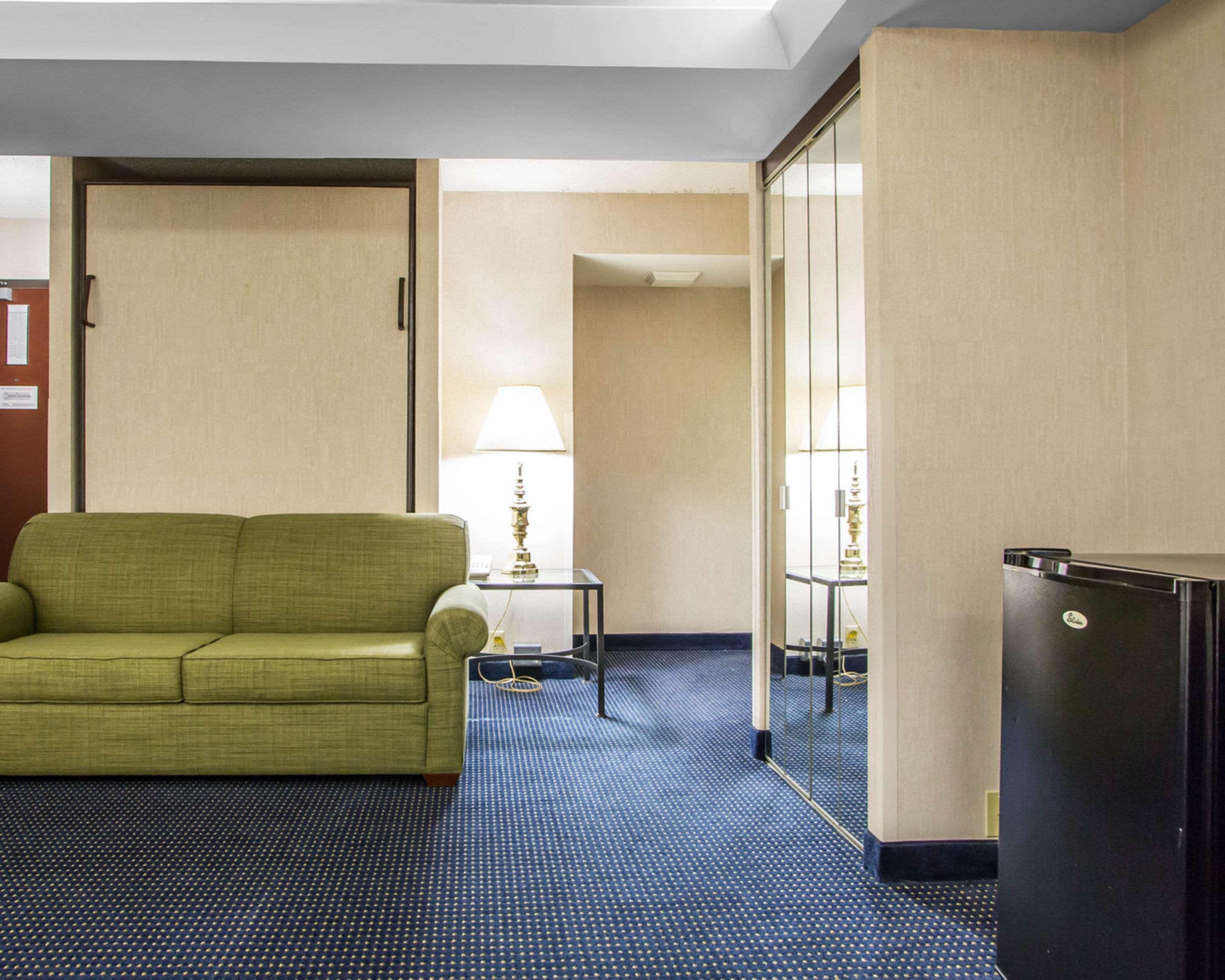 Quality Inn Schaumburg - Chicago Near The Mall Zewnętrze zdjęcie