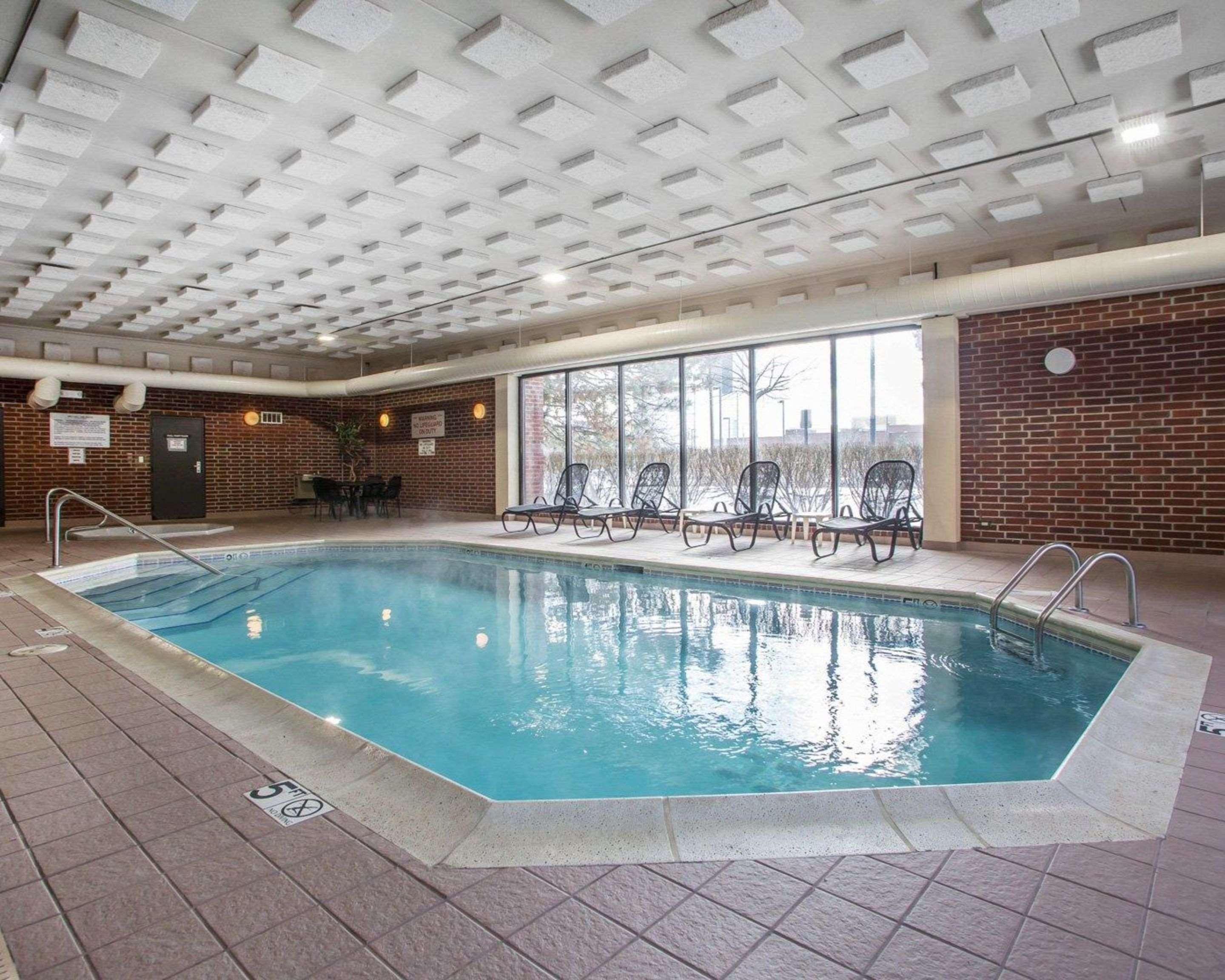 Quality Inn Schaumburg - Chicago Near The Mall Zewnętrze zdjęcie