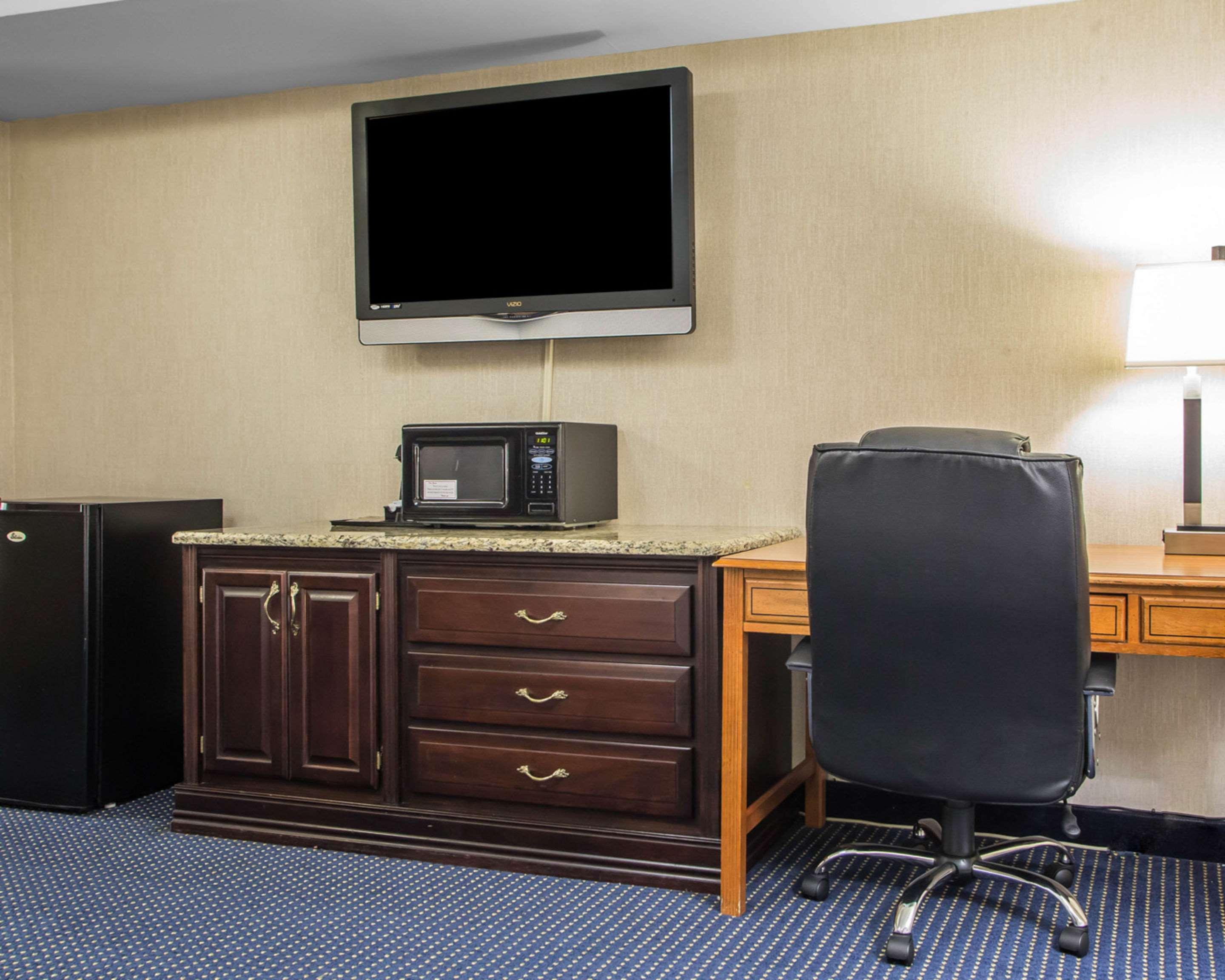 Quality Inn Schaumburg - Chicago Near The Mall Zewnętrze zdjęcie