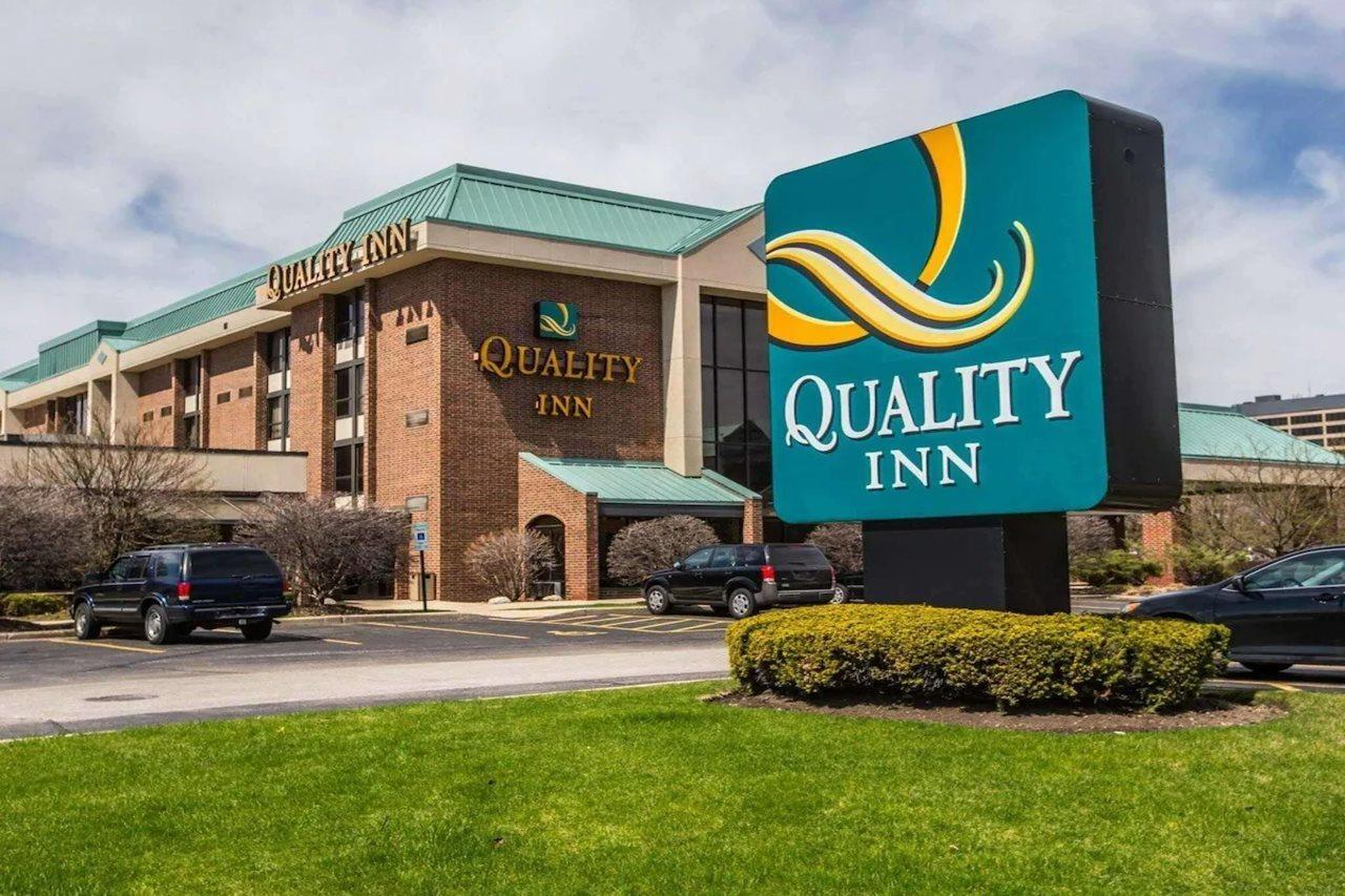 Quality Inn Schaumburg - Chicago Near The Mall Zewnętrze zdjęcie