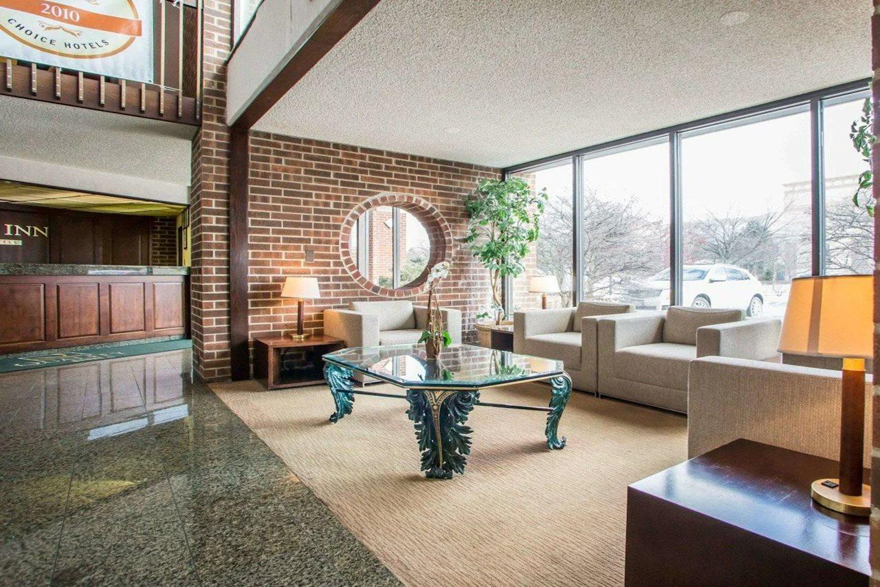Quality Inn Schaumburg - Chicago Near The Mall Zewnętrze zdjęcie