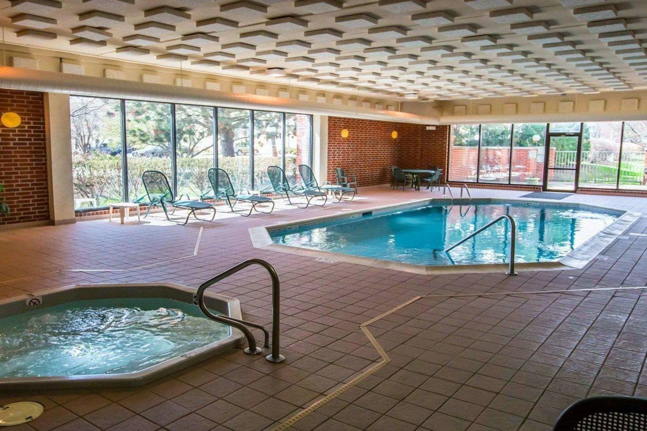 Quality Inn Schaumburg - Chicago Near The Mall Zewnętrze zdjęcie