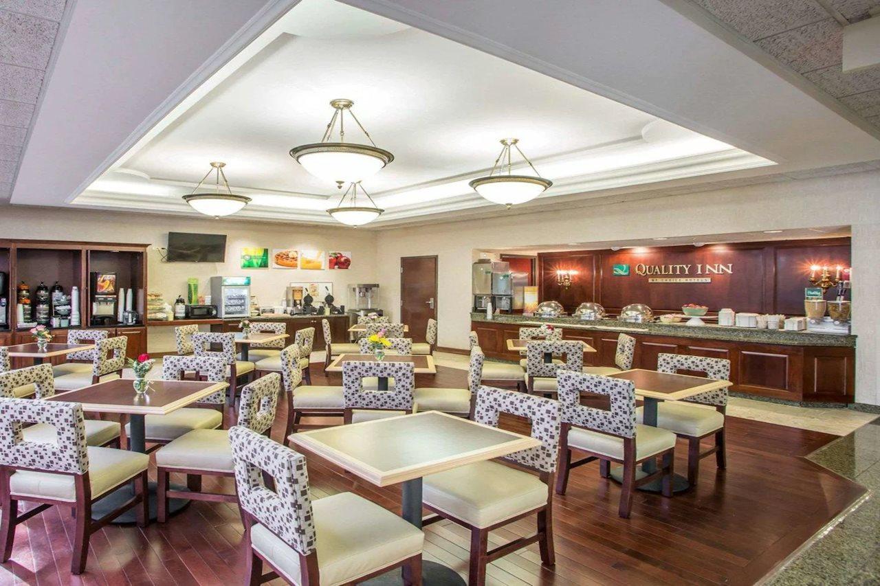 Quality Inn Schaumburg - Chicago Near The Mall Zewnętrze zdjęcie