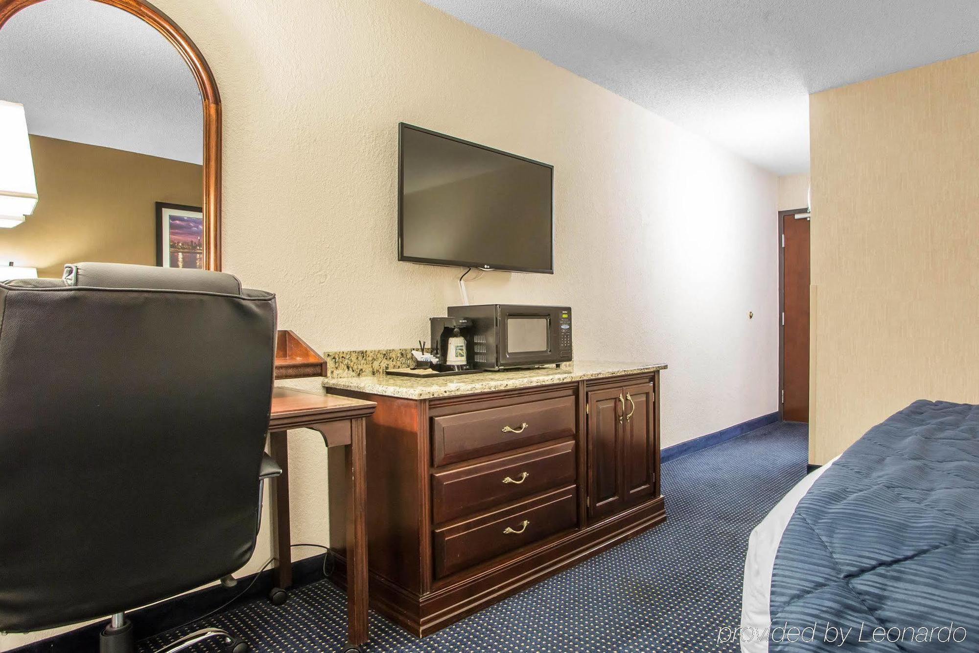Quality Inn Schaumburg - Chicago Near The Mall Zewnętrze zdjęcie