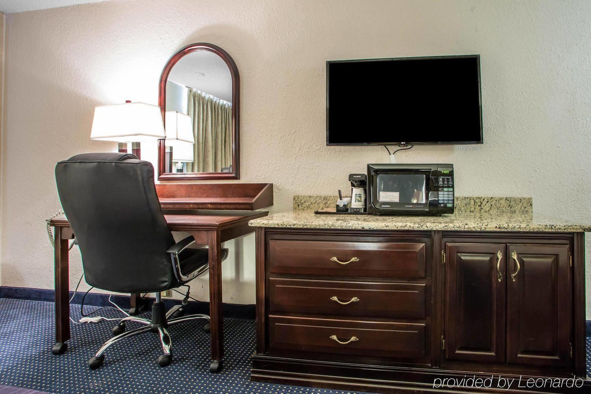 Quality Inn Schaumburg - Chicago Near The Mall Zewnętrze zdjęcie