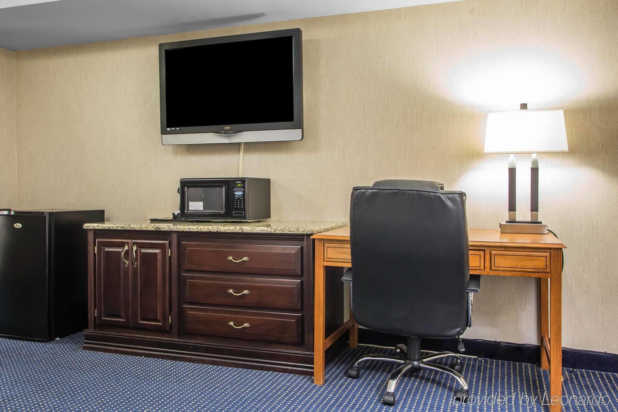 Quality Inn Schaumburg - Chicago Near The Mall Zewnętrze zdjęcie